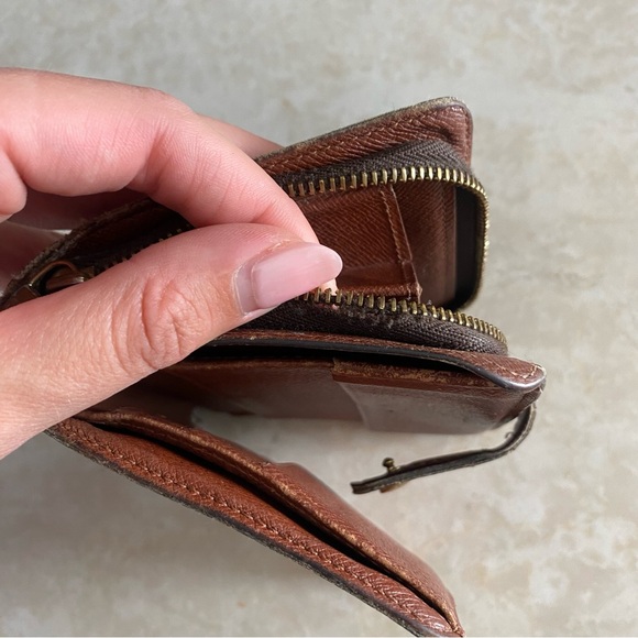 Authentic Louis Vuitton Vintage Compact Monogram Canvas Wallet - Picture 9 of 17